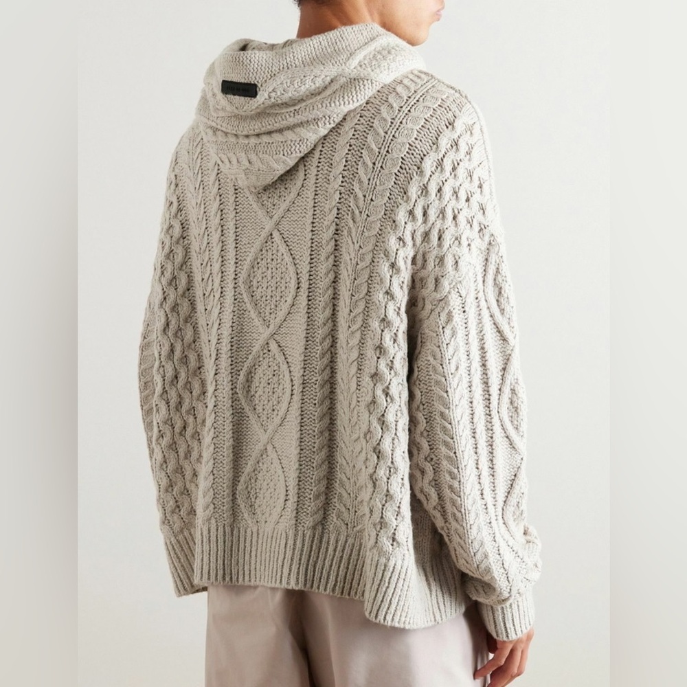 Essential fear of God Sweater